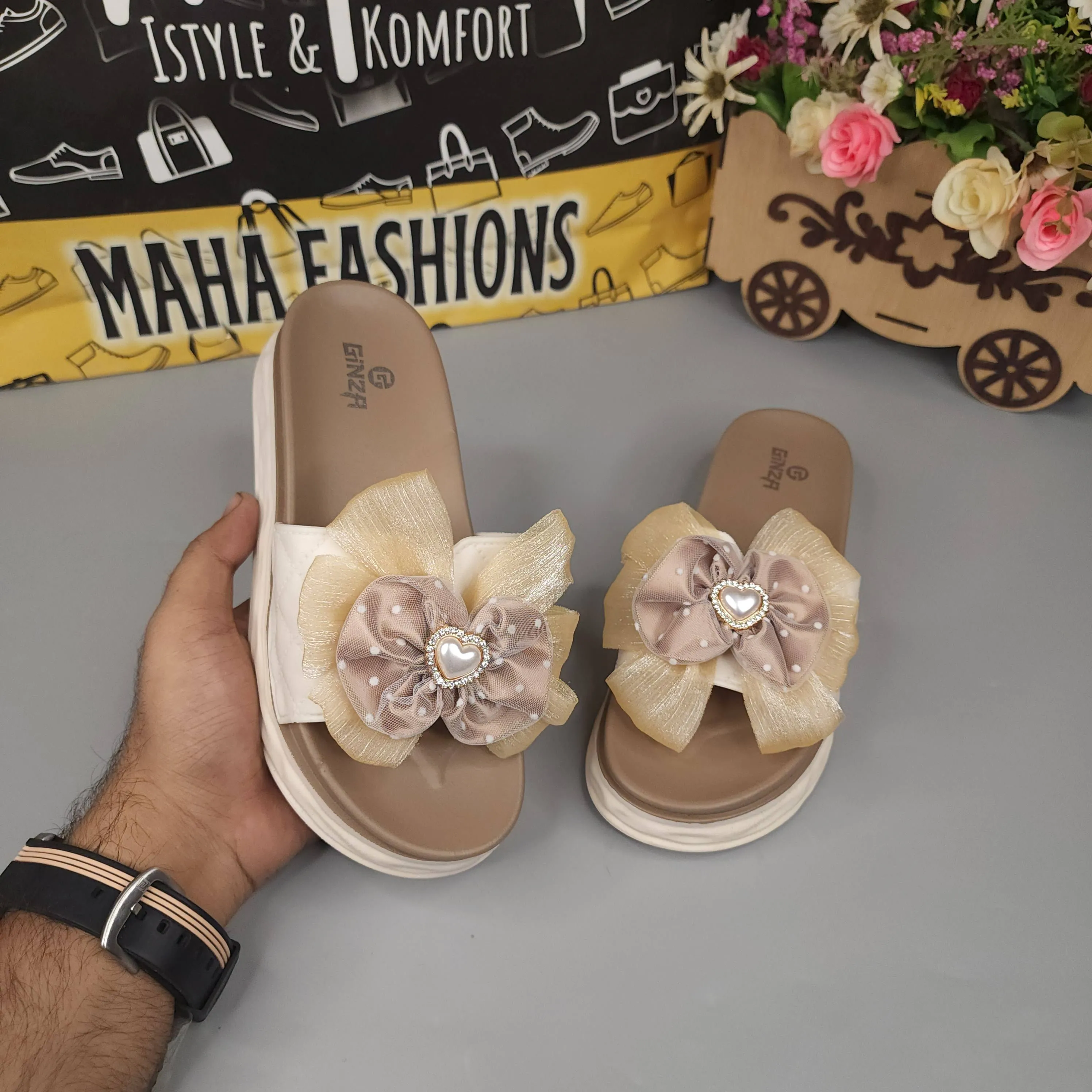 Beige Floral Slides