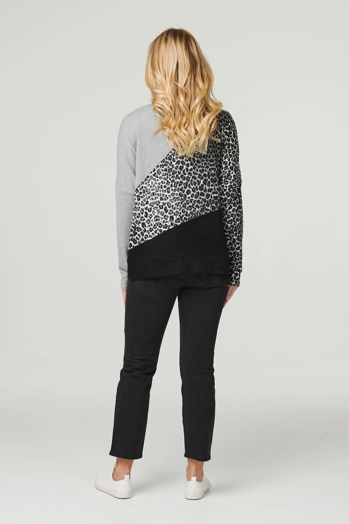 Colour Block Leopard Pullover