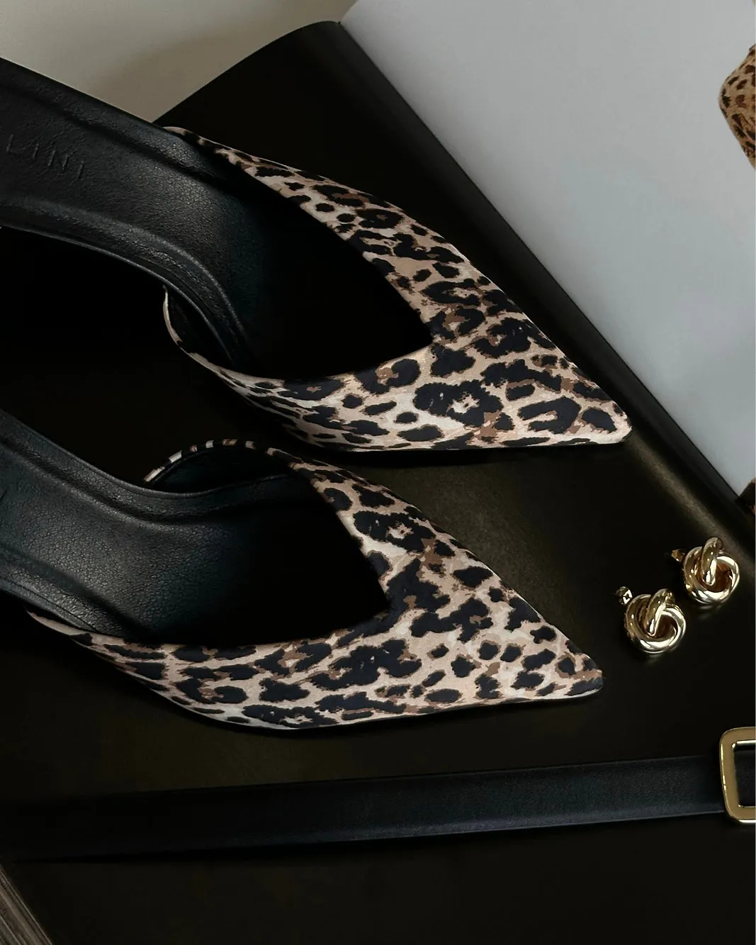 KAREY - LEOPARD SATIN