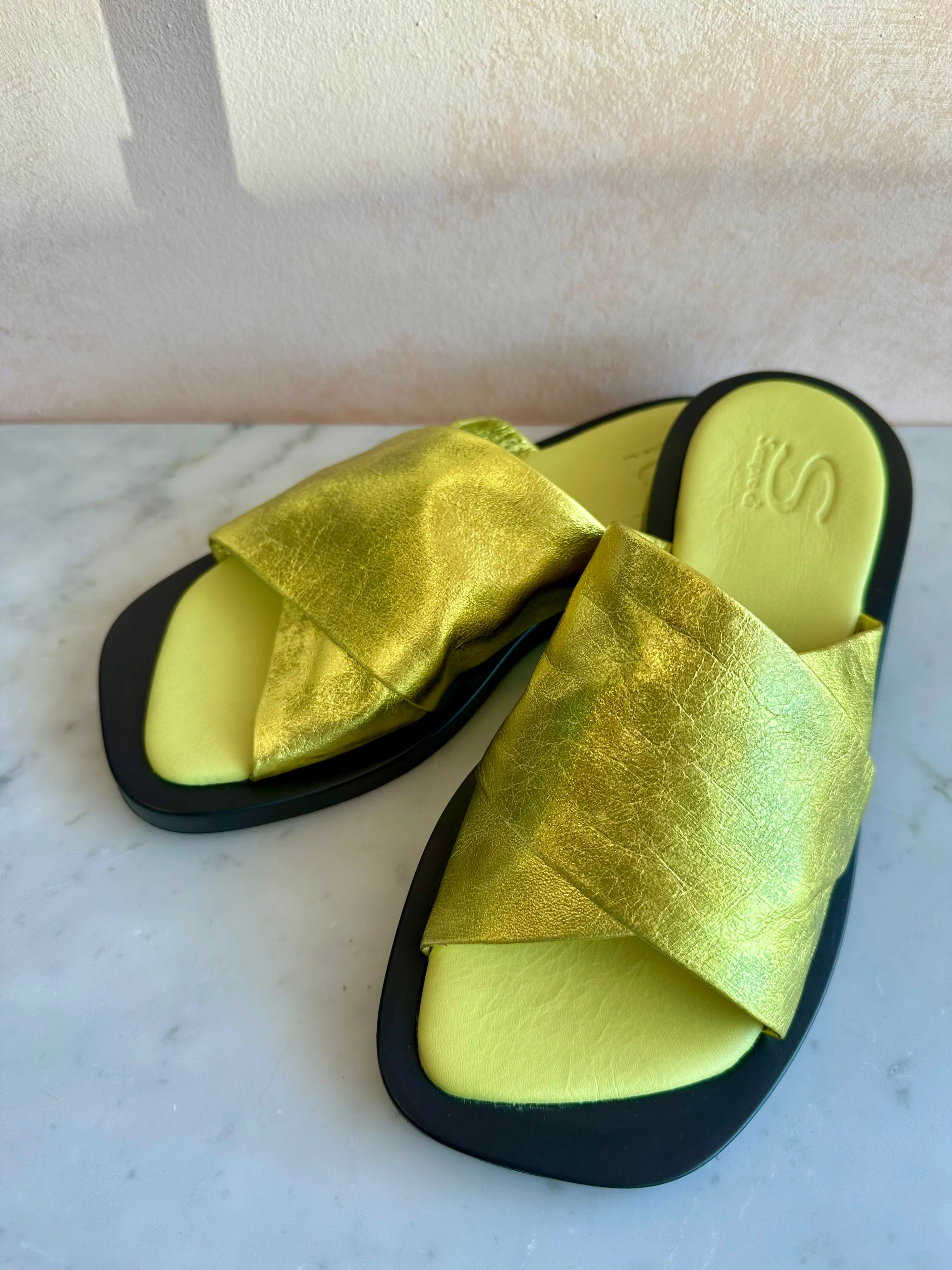 Sempre Di - Metallic Slide Chartreuse