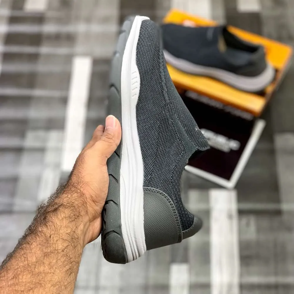 Skecherrs Relaxed Fitt with Air-Cooled "Grey"