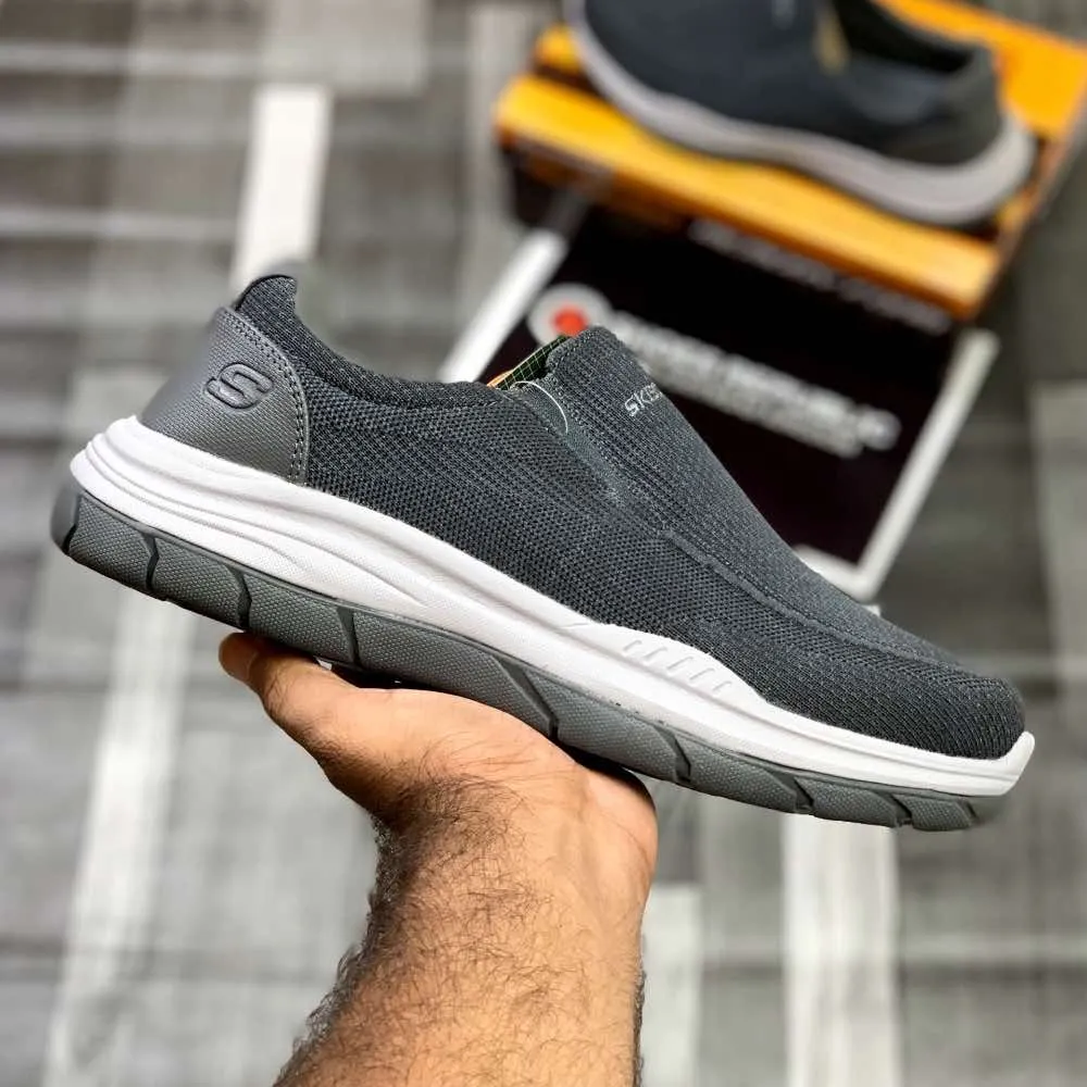 Skecherrs Relaxed Fitt with Air-Cooled "Grey"